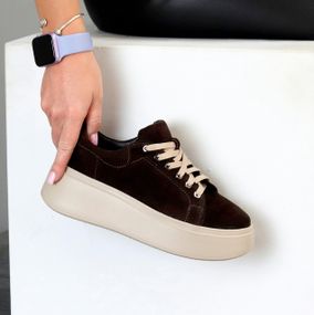 Замшеві кеди крипери колір Шоколад на потовщеній бежевій підошві