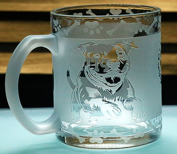 Скляна кружка Пітбуль з гравіюванням   чашка для власника собаки  Подарунок собачнику