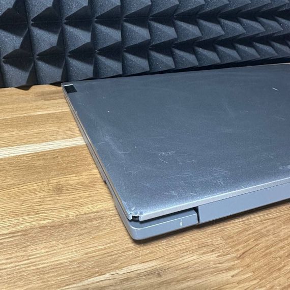 Ноутбук Б-клас Lenovo Ideapad 3 17ADA05 / 17.3" (1600x900) TN / AMD Ryzen 5 3500U (4 (8) ядра по 2.1 - 3.7 GHz) / 8 GB DDR4 / 256 GB SSD / AMD Radeon Vega 8 Graphics / WebCam б/в | Зображення 7