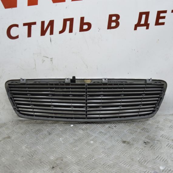 Решітка радіатора Mercedes Benz C-Class W203 2001-2007 Решітка бампера Мерседес в203 A2038800483 | Зображення 1
