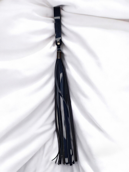 Плеть эко лак  темно -синий 30 см sexstyle | Зображення 1