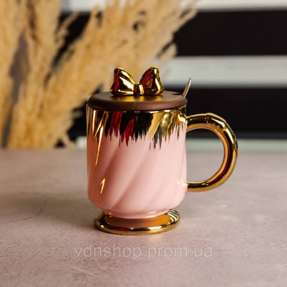 Новогодняя фарфоровая чашка "Золотой Вихрь" 450 мл с крышкой и ложкой Yiwu FM-23B