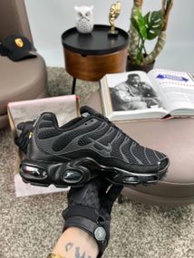 Чоловічі кросівки Air Max Plus New Reflektive All Black , В'єтнам 43 27,5