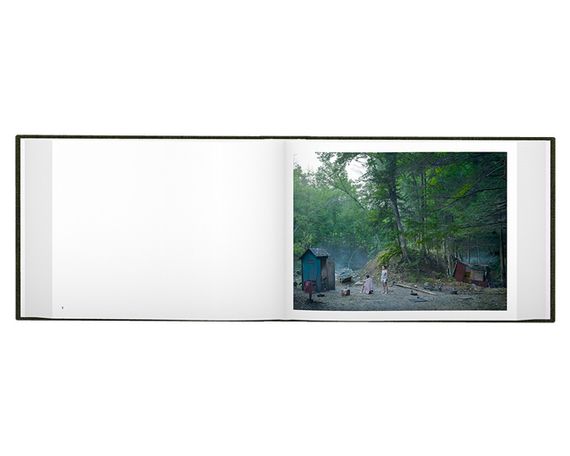 Книга photography Gregory Crewdson: Cathedral of the Pines книги с фотографиями известных фотографов | Зображення 5
