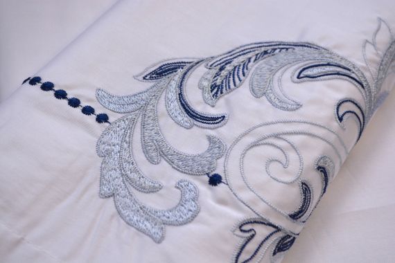 Комплект постельного белья Issimo  Embroidered Satin 200х220 см Voyant Blue | Зображення 2