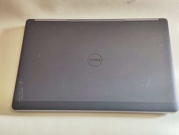 Мобильная рабочая станция Dell Precision 7710 / 17.3" (1920x1080) IPS / Intel Core i7-6920HQ (4 (8) ядра по 2.9 - 3.8 GHz) / 16 GB DDR4 / 256 GB SSD / nVidia Quadro M5000M, 8 GB GDDR5, 256-bit / WebCam б/у | Зображення 6