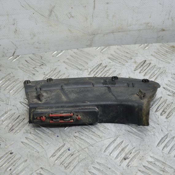 Заглушка заднього бампера права Volkswagen Passat B6 2005-2010 Накладка під задній правий ліхтар Фольксваген 3C9945100A | Зображення 1