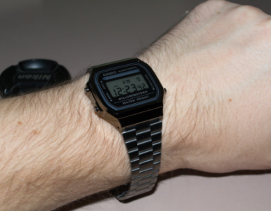 Мужские наручные часы Casio Collection A168WEGG-1BEF со стальным браслетом | Зображення 1