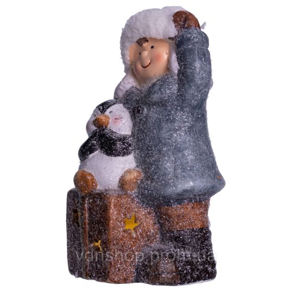 Новорічна декоративна фігурка з підсвіткою 9×10×19 см Новорічний декор Дівчинка з подарунком з порцеляни CR-5-18 | Зображення 2