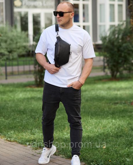 Стильная мужская бананка из натуральной гладкой кожи 22х27х8, нагрудной рюкзак с принтом NM-58744 черный | Зображення 7