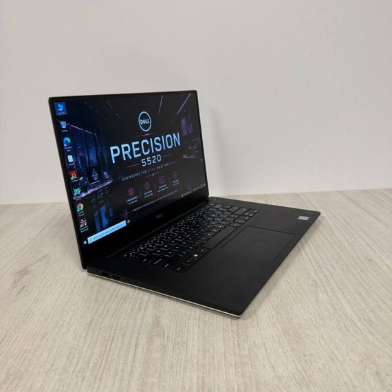 Мобільна робоча станція Dell Precision 5520 / 15.6" (1920x1080) IPS / Intel Core i5-7300HQ (4 ядра по 2.5 - 3.5 GHz) / 8 GB DDR4 / 256 GB SSD M2 NVMe / nVidia Quadro M1200, 4 GB GDDR5, 128-bit / WebCam б/в | Зображення 2