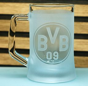Пивний келих 670 мл ФК Боруссия Дортмунд Borussia з гравіюванням подарунок для фаната   футбольний кухоль
