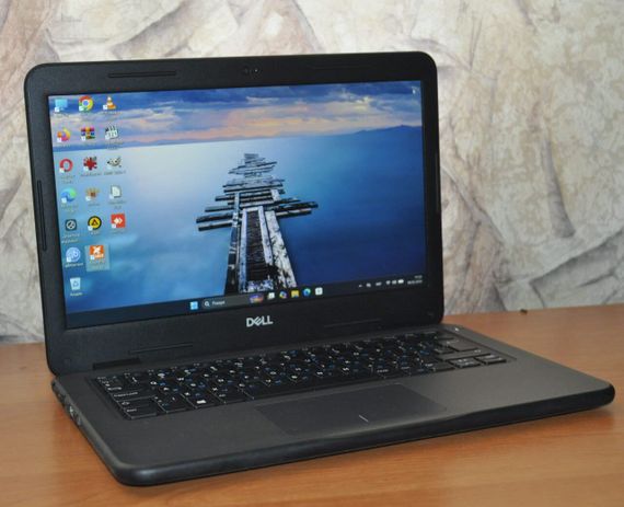 Ноутбук Б-класс Dell Latitude 3310 / 13.3" (1920x1080) TN / Intel Core i3-8145U (2 (4) ядра по 2.1 - 3.9 GHz) / 8 GB DDR4 / 240 GB SSD M.2 / Intel UHD Graphics / WebCam / Windows 11 Pro Education б/у | Зображення 6