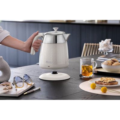 Електрочайник DeLonghi KBL 2001 W | Зображення 3