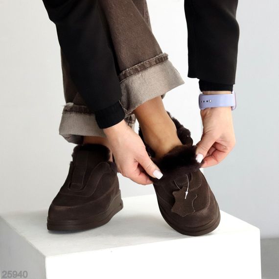 Стильные низкие шоколадные зимние ботинки натуральная замша | Зображення 3