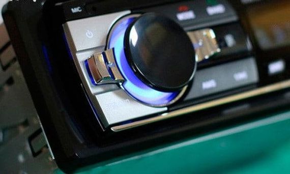 Мощная Автомагнитола с чистым звуком JSD-520BT С USB И BLUETOOTH | Зображення 1