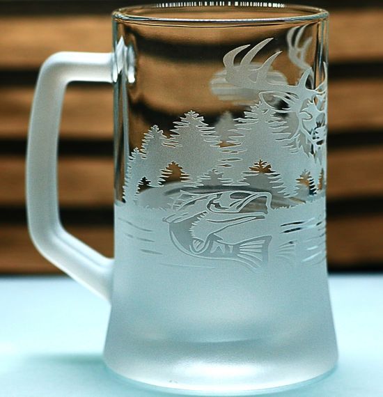 Пивний келих 670 мл для мисливця  кухоль з природою з гравіюванням  подарунок для рибалки | Зображення 2