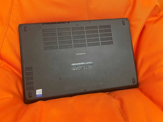 Ігровий ноутбук Dell E5580\15.6"FHD\I7-7820hq\16\256\GT940MX | Зображення 1