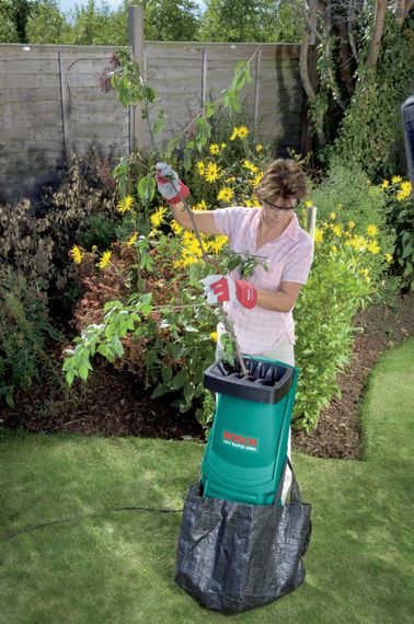 Измельчитель садовый Bosch AXT 2000 RAPID, 2000Вт, 35 мм, 11.5кг (0.600.853.500) | Зображення 1