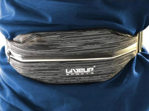Пояс для бігу LiveUP WAIST PACK чорний Уні 25 X 9 см LS3733-blk | Зображення 1