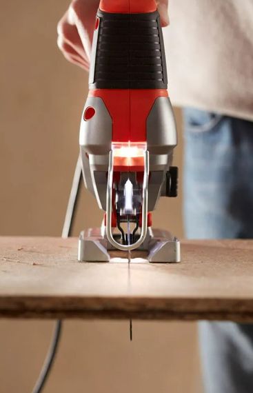 Лобзик електричний Black&Decker BES610 | Зображення 1