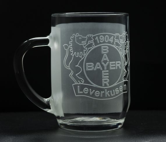 Подарочный бокал для пива 570 мл с гравировкой лого футбольного клуба Байер Леверкузен, подарок для друга | Зображення 2
