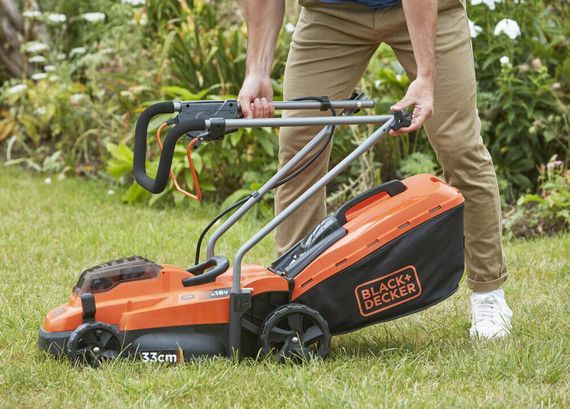 Газонокосилка аккумуляторная BLACK+DECKER BCMW3318L2 | Зображення 6