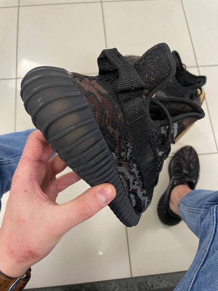 Кросівки Adidas Yeesy Boost 350 Black / Camo | Зображення 6