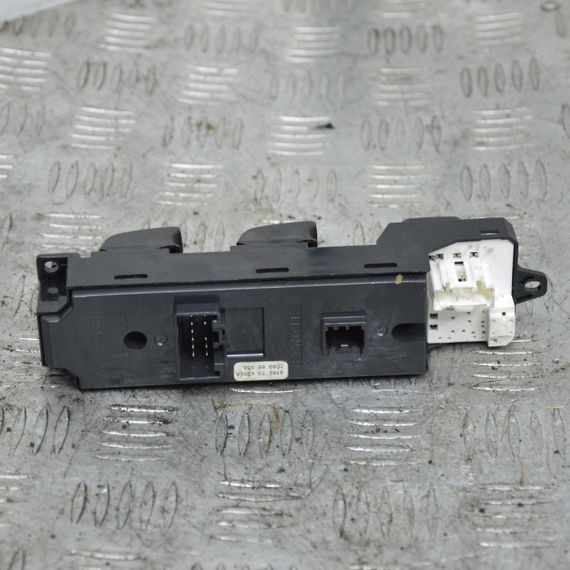 Блок керування склопідйомниками Mazda 5 2008-2010 рестайлінг Панель кнопок склопідйомника Мазда CD8966350 | Зображення 3