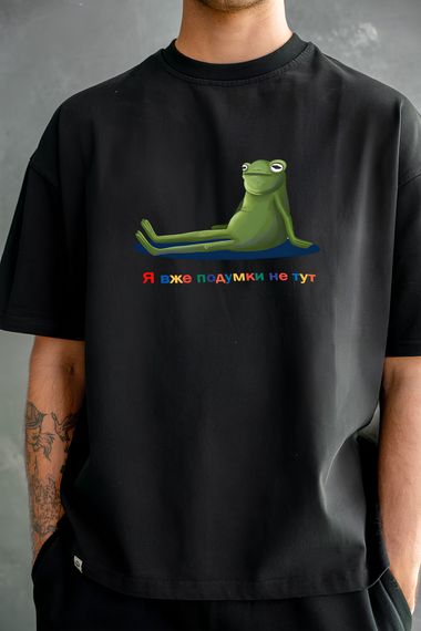 Футболка з мерчем