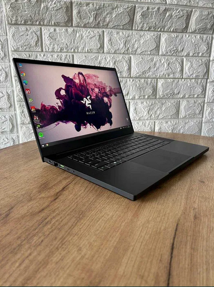Ноутбук Razer Blade 15.6" 2K IPS 165Hz i7 10750H 16Gb SSD 512Gb RTX 3070  Б/У | Зображення 3