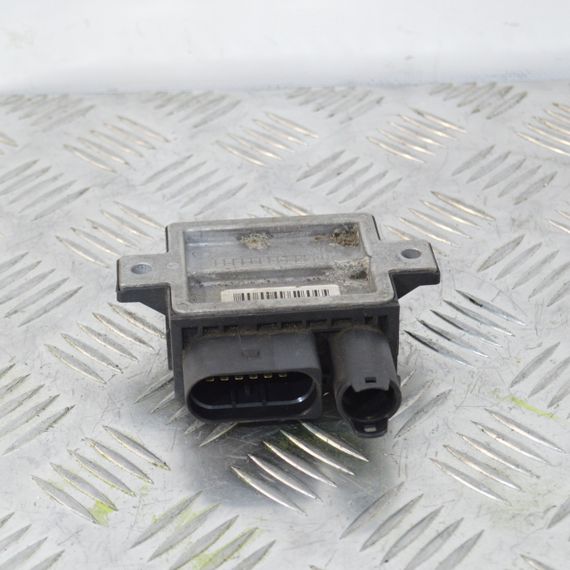 Реле свічок накалу BMW E46 E60 E61 E83 E87 E90 E91 1998-2012 Контролер свічок накалу БМВ е46 е60 е87 е90 е91 GSE101