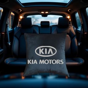 Авто Подушка c вишивкою логотипу марки фкіа Kia чорний автомобілісту 03772