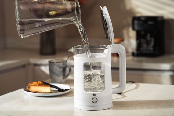 Електрочайник Ardesto EKL-T31GW 1.5 л білий | Зображення 1