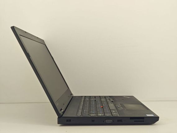 Ноутбук Lenovo ThinkPad L560 / 15.6" (1920x1080) TN / Intel Core i5-6300U (2 (4) ядра по 2.4 - 3.0 GHz) / 16 GB DDR3 / 512 GB SSD / Intel HD Graphics 520 / WebCam б/в | Зображення 4
