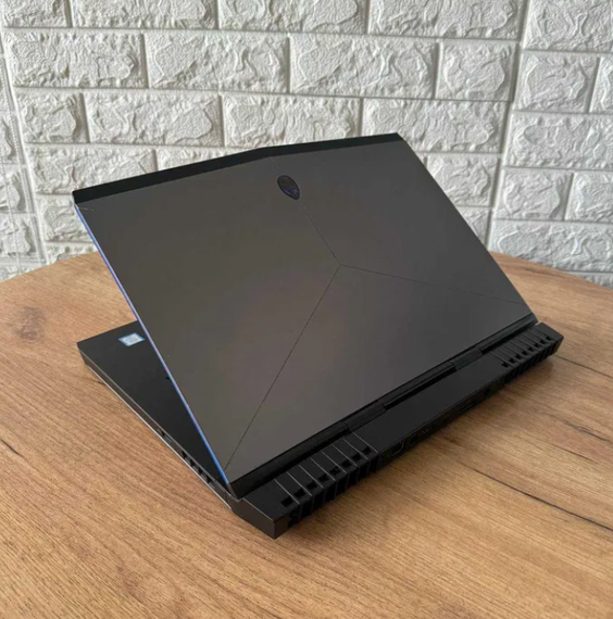 Ноутбук Dell Alienware 15 R3 i5 6300HQ 16Gb SSD 128Gb + HDD 1Tb GTX 1060 Б/В | Зображення 5