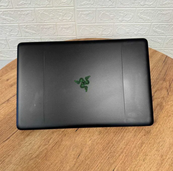 Ноутбук Razer Blade 17 RZ09-0220 120Hz i7 7700HQ 16Gb SSD 500Gb GTX 1060 Б/В | Зображення 6