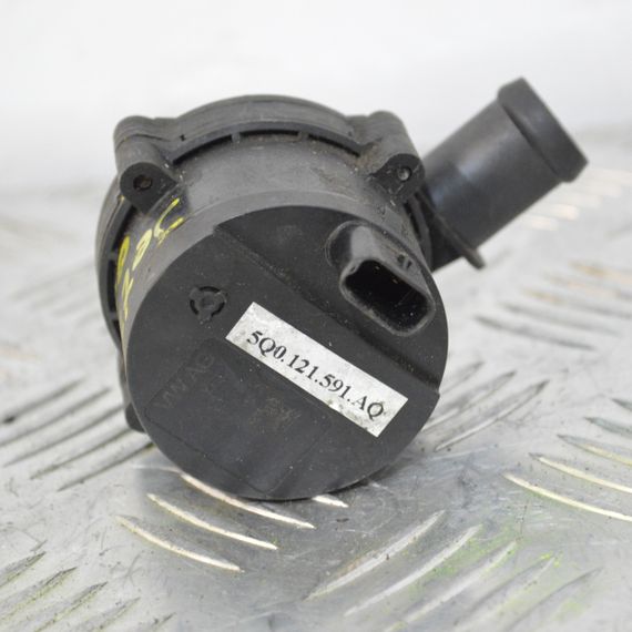 Водяний насос 2.0 TDI Volkswagen Beetle Caddy 2014-2025 Помпа водяна Фольксваген Бітл Кадді 5Q0121599AN | Зображення 2