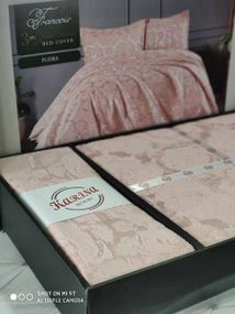 Покрывало(250х260см) с наволочками (50х70см) Karina Francios pudra  Жаккард с бархатной набивкой