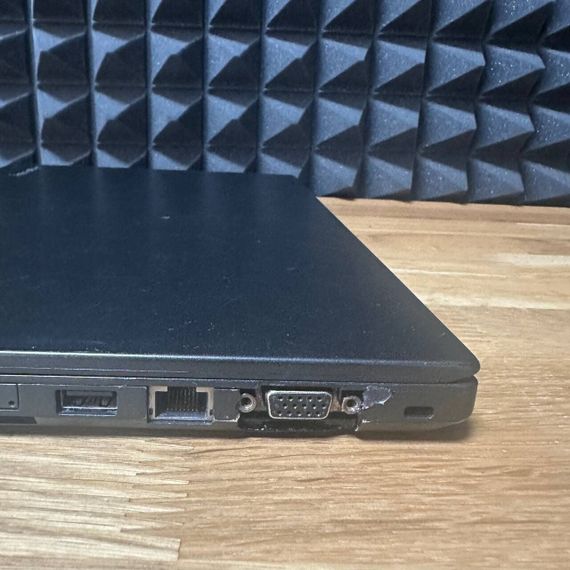 Ноутбук Б-клас Lenovo ThinkPad T450s / 14" (1920x1080) IPS / Intel Core i5-5200U (2 (4) ядра по 2.2 - 2.7 GHz) / 8 GB DDR3 / 128 GB SSD / Intel HD Graphics 5500 / WebCam б/в | Зображення 2