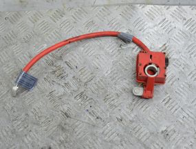 Клема аккумулятора плюсова BMW X1 E84 2009-2013 Клема акб плюсова БМВ х1 е84 9217018 921701801