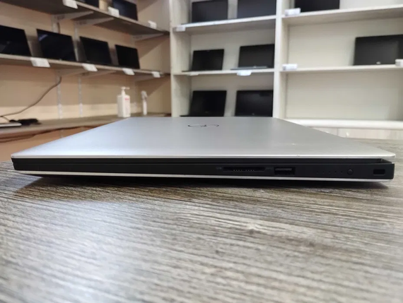 Ультрабук Dell Precision 5520|15.6 4K,IPS/i7-7820HQ/16Гб/QuadroM1200 4GB/512 SSD | Зображення 3