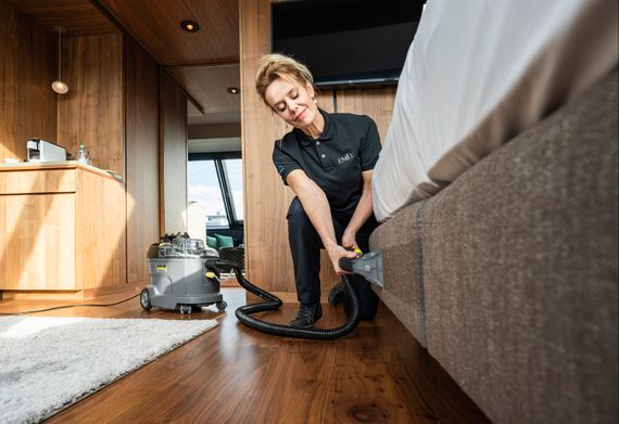 Пилосос професійний миючий Karcher Puzzi 8/1 1.100-240.0 | Зображення 9