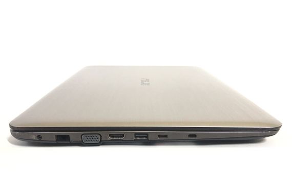 Ноутбук Б-клас Asus X556U / 15.6" (1920x1080) TN / Intel Core i7-6500U (2 (4) ядра по 2.5 - 3.1 GHz) / 8 GB DDR4 / 512 GB SSD / nVidia GeForce 940MX, 2 GB GDDR5, 64-bit / WebCam / DVD-ROM / Win 10 Home б/в + Подарунок Накопичувач Kingston 64 ГБ | Зображення 3