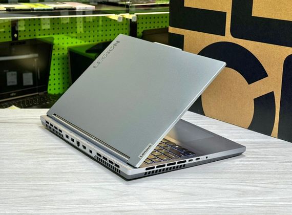 Ігровий ноутбук Lenovo Legion Slim 5 16IRH8 / 16" (2560x1600) IPS / Intel Core i5-13500H (12 (16) ядер по 3.5 - 4.7 GHz) / 16 GB DDR5 / 1000 GB SSD M.2 / nVidia GeForce RTX 4060, 8 GB GDDR6, 128-bit / WebCam / Win 11 Home б/в | Зображення 5