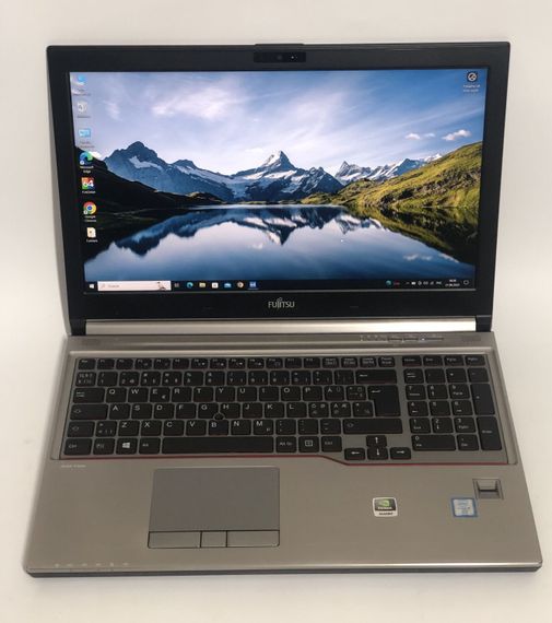 Мобільна робоча станція Б-клас Fujitsu Celsius H760 / 15.6" (1920x1080) IPS / Intel Core i5-6440HQ (4 ядра по 2.6 - 3.5 GHz) / 16 GB DDR4 / 256 GB SSD / nVidia Quadro M600M, 2 GB GDDR5, 128-bit / WebCam / Win 10 Pro б/в | Зображення 1