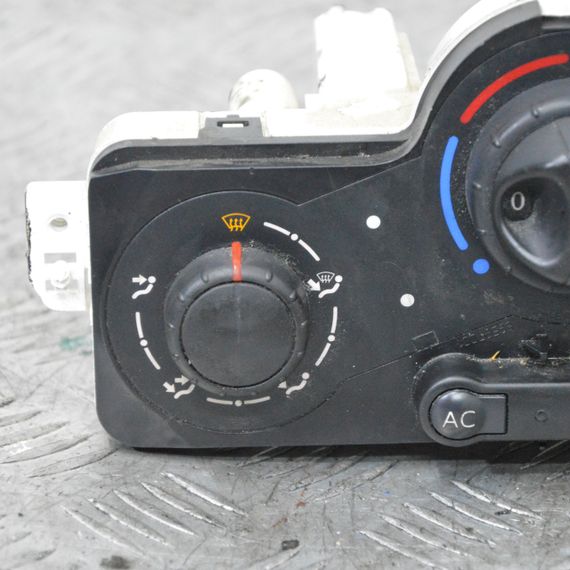 Блок управління клімат контролем Renault Clio III 2005-2012 Панель пічки кондиціонера Рено Кліо 3 69597003 | Зображення 1