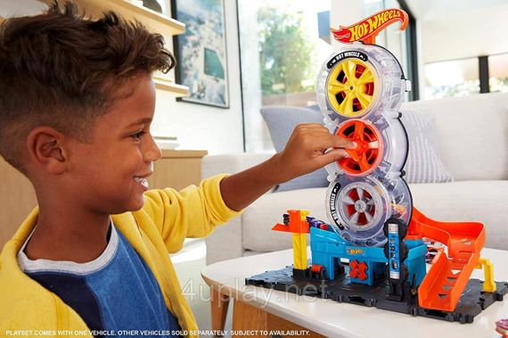 Трек Хот Вилс Сити Трюки на шиномонтаже Гараж Hot Wheels Мастерская Крутой поворот Super Twist Tire Shop | Зображення 5
