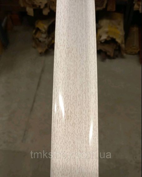 Плинтус ПВХ Cezar (Цезарь) глянцевый 22x60x2500 мм - №74 | Зображення 1