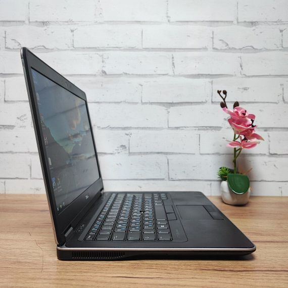 Ноутбук Б-клас Dell Latitude E7440 / 14" (1920x1080) TN / Intel Core i5-4300U (2 (4) ядра по 1.9 - 2.9 GHz) / 8 GB DDR3 / 256 GB SSD / Intel HD Graphics 4400 / WebCam б/в | Зображення 4